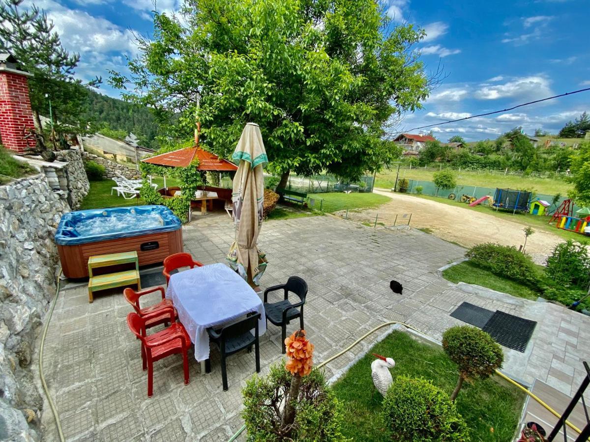 Къща За Гости "Марина Ливада" Velingrad Exterior foto